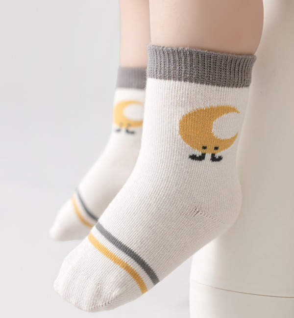 Adorable Cotton Moon Baby Socks - Image 2